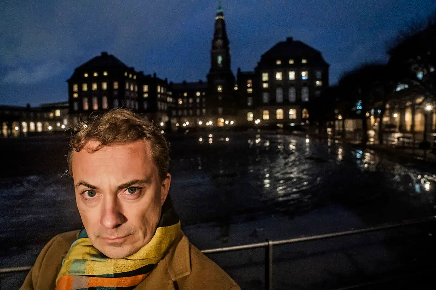 Dansk Folkepartis nye leder, Morten Messerschmidt, er alt andet end imponeret over sine blå kollegaers fremfærd under den aktuelle økonomiske debat i dansk politik. Nu tager han bladet fra munden.