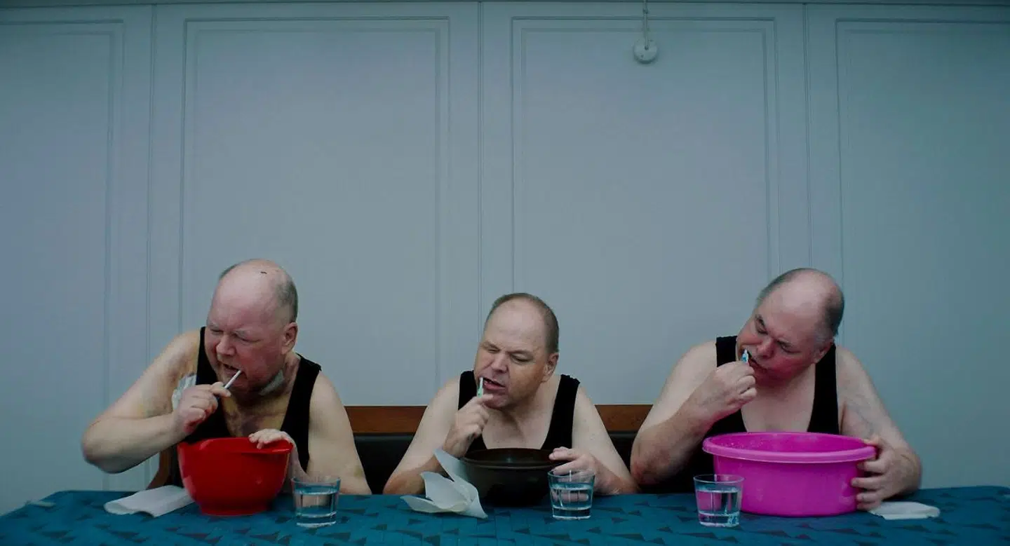 Dokumentarfilmen »Kandis for livet« beskriver blandt disse tre brødre, som har et synshandicap og er dedikerede fans af bandet Kandis og dets forsanger Johnny Dahlgaard Hansen.