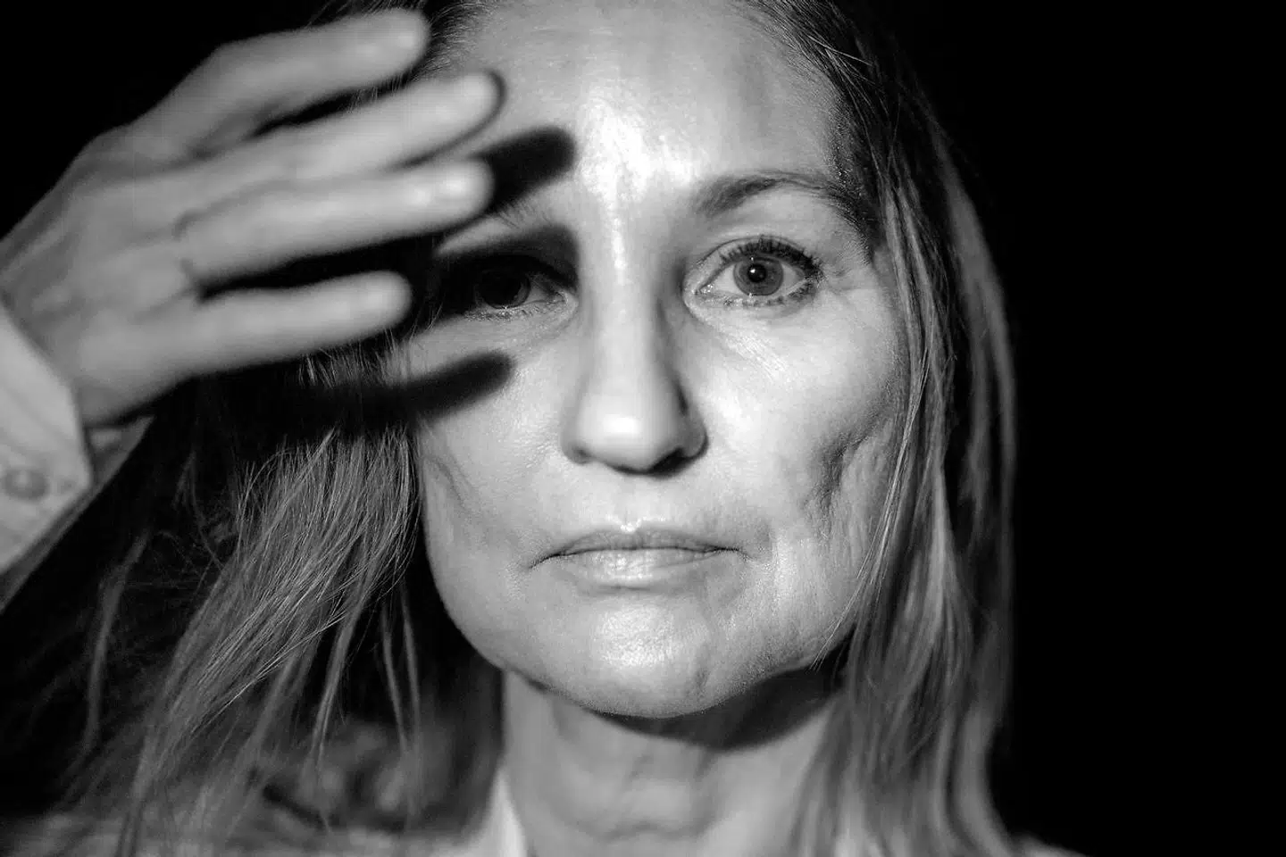 »På den ene side bliver det jo lettere at bære, fordi det er lang tid siden. På den anden side, så bliver det tungere«, fortæller Naja Marie Aidt.