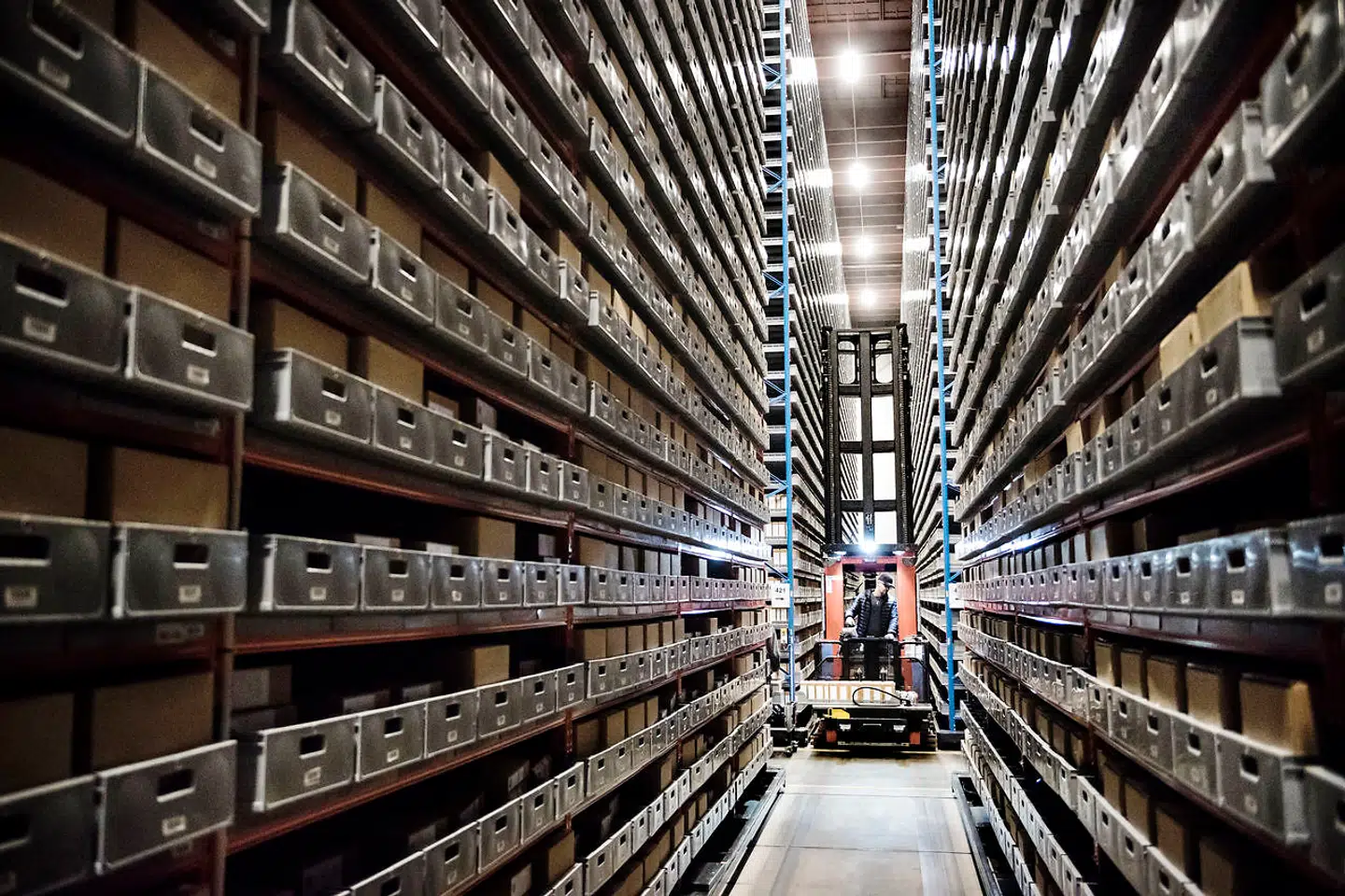 De mange nye dokumenter om DISAs historie har i al ubemærkethed stået i flere hundrede kasser på Rigsarkivet og inden da på Tøjhusmuseet.