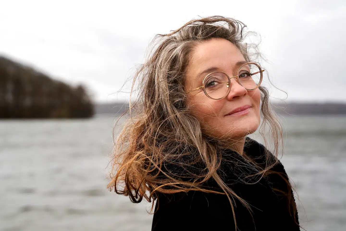 Katrine Axholm beskriver det som »terapeutisk interessant« at få indsigt i et pars syn på penge og pengenes betydning og værdi for dem. »Når man går i dybden, handler det i virkeligheden aldrig om penge, men om alt det, der ligger i lagene nedenunder.«