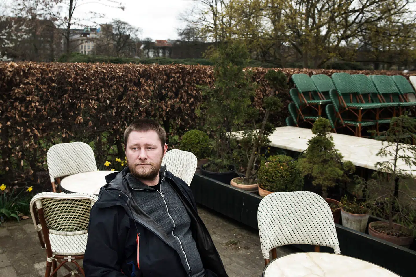 »Han kan ikke tro sit held over at få kommunistisk propaganda betalt af public service midler,« skriver Jan E. Jørgensen om Eskil Halberg på billedet.