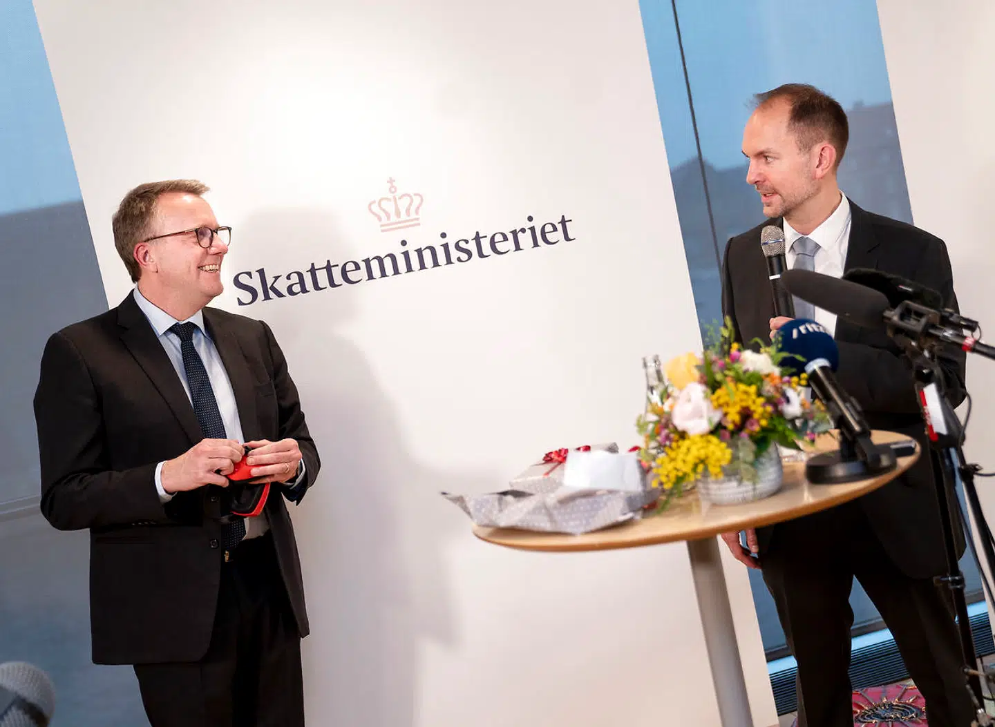 Overdragelse i Skatteministeriet, hvor nu forhenværende skatteminister Morten Bødskov (S) overdrog ministeriet til partifælle Jeppe Bruus (S).