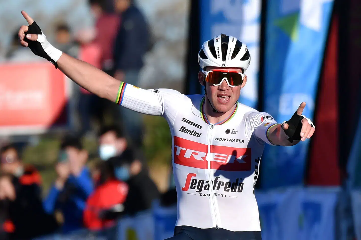 Mads Pedersen tog sæsonens første sejr, da han snuppede både etapesejr og førertrøje i fransk løb. Sylvain Thomas/Ritzau Scanpix