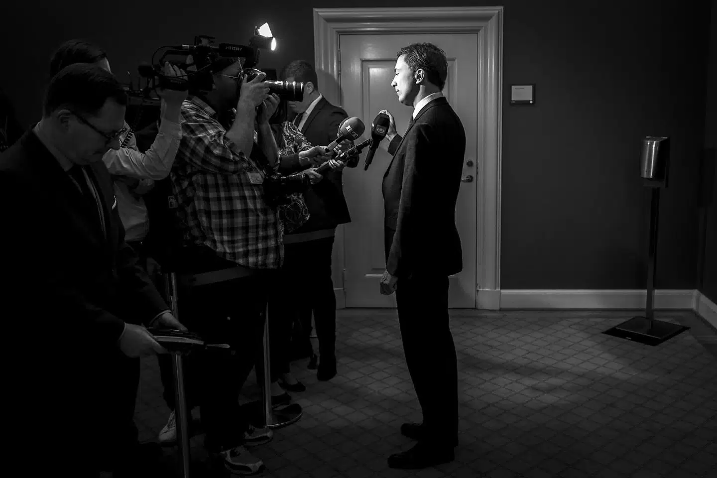 Ganske usædvanligt stemte Dansk Folkepartis folketingsgruppe om partiets fremtidige ledelse på et gruppemøde tirsdag. Det gik bestemt ikke, som Morten Messerschmidt havde håbet. Arkivfoto: Mads Claus Rasmussen/Ritzau Scanpix