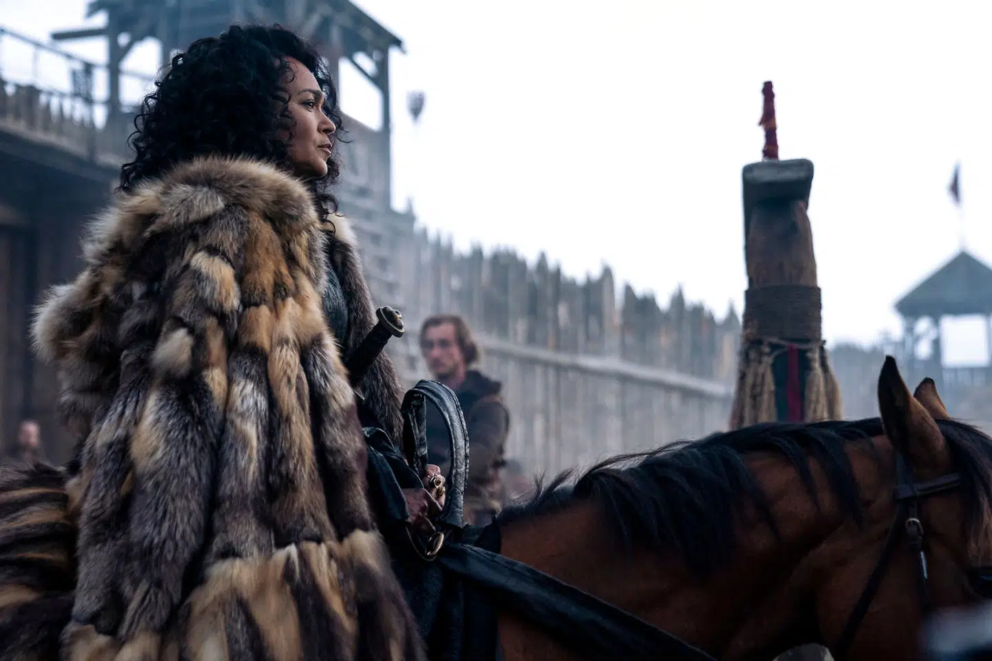 Caroline Henderson som Jarl Haakon i »Vikings:Valhalla«.