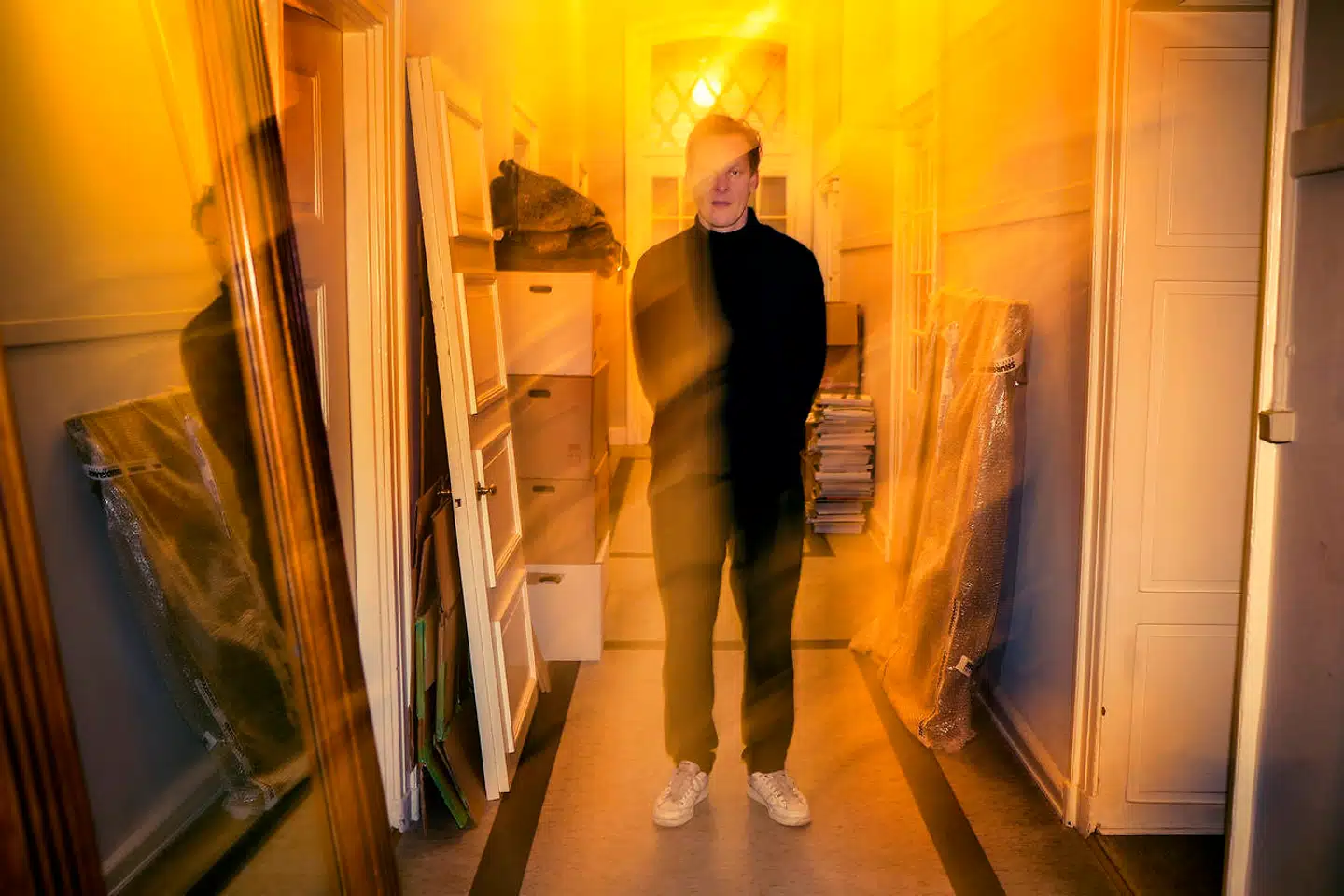 »Det er problematisk, at man spørger fem eksperter ved en lukket proces, og at det er nok til, at man afgør, at »Salvador Mundi« er lavet af Leonardo DaVinci,« mener instruktøren Andreas Koefoed.