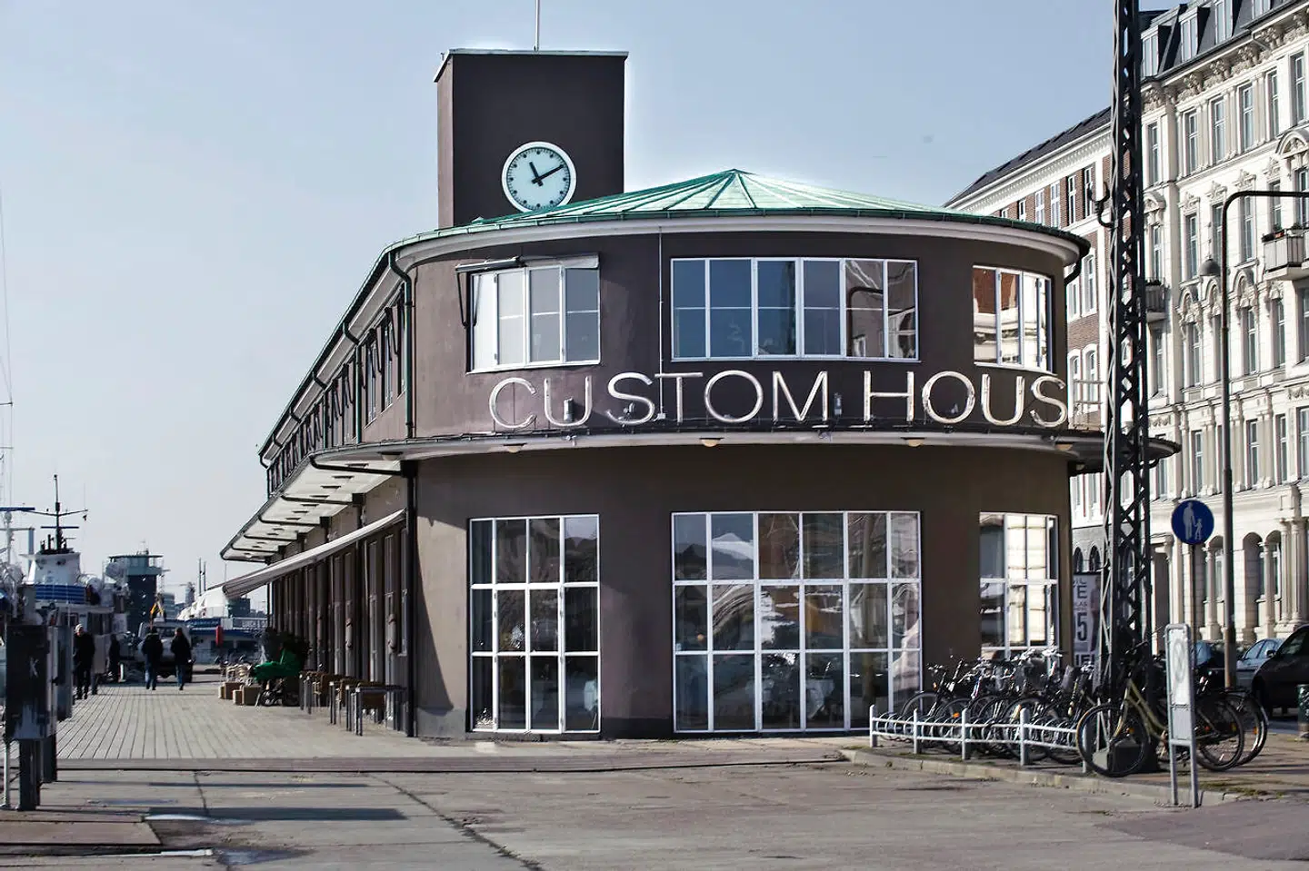 Der var store forventninger, da den britiske Conran gruppe rykke ind i Havnegade med Custom House, men det endte i konkurs.