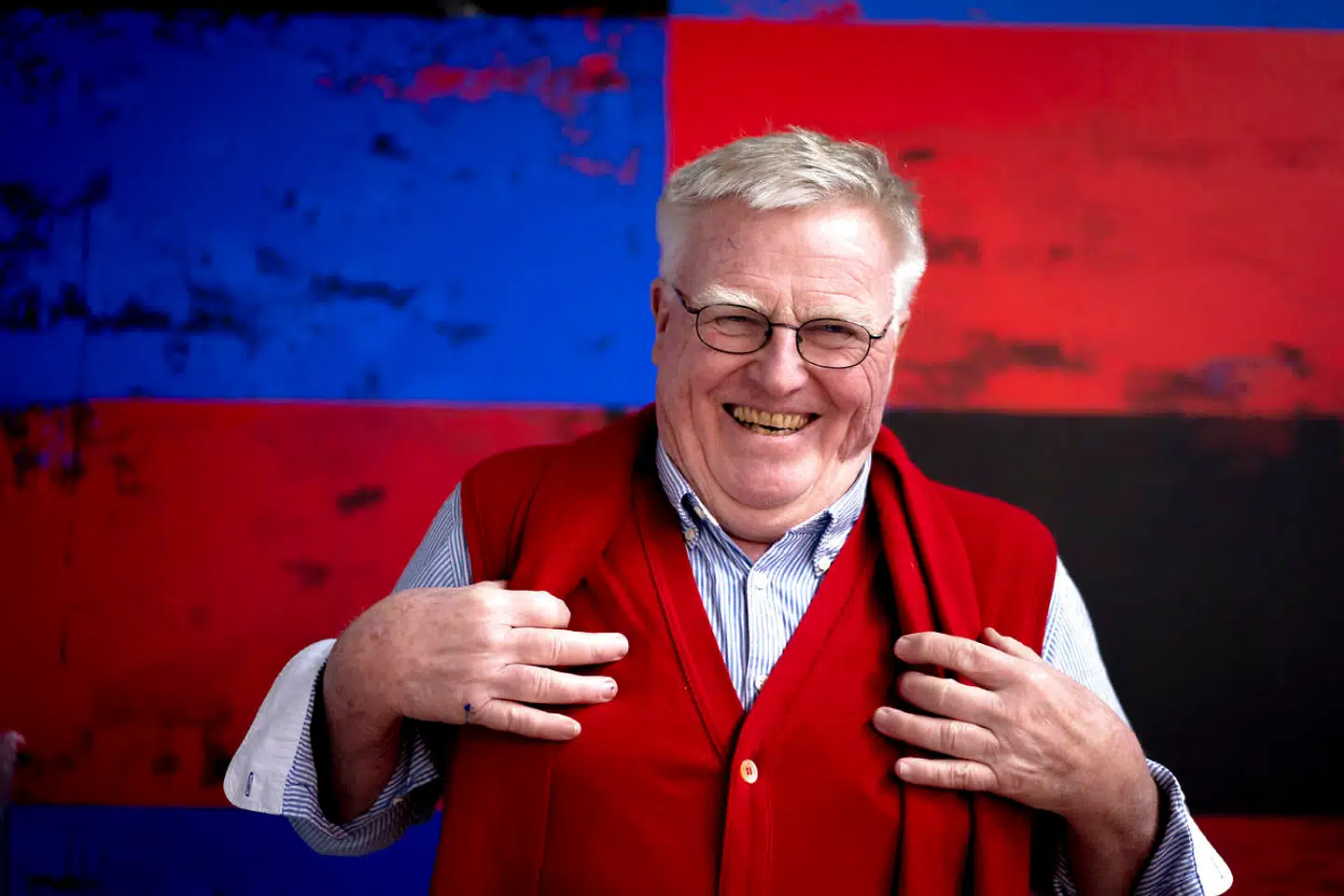 Kunstneren Per Arnoldi mener, at Jens Haaning har skabt noget »trivielt« – men det er samtidig vellykket, mener han.