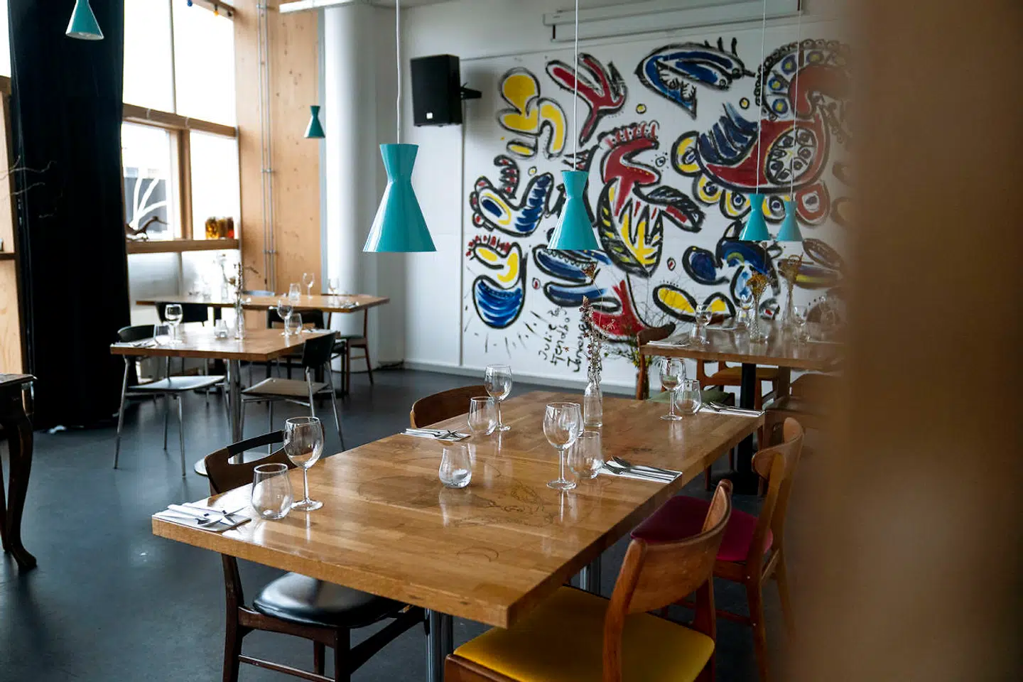 Øens Spisested ligger i idræts- og kulturhuset Prismen.