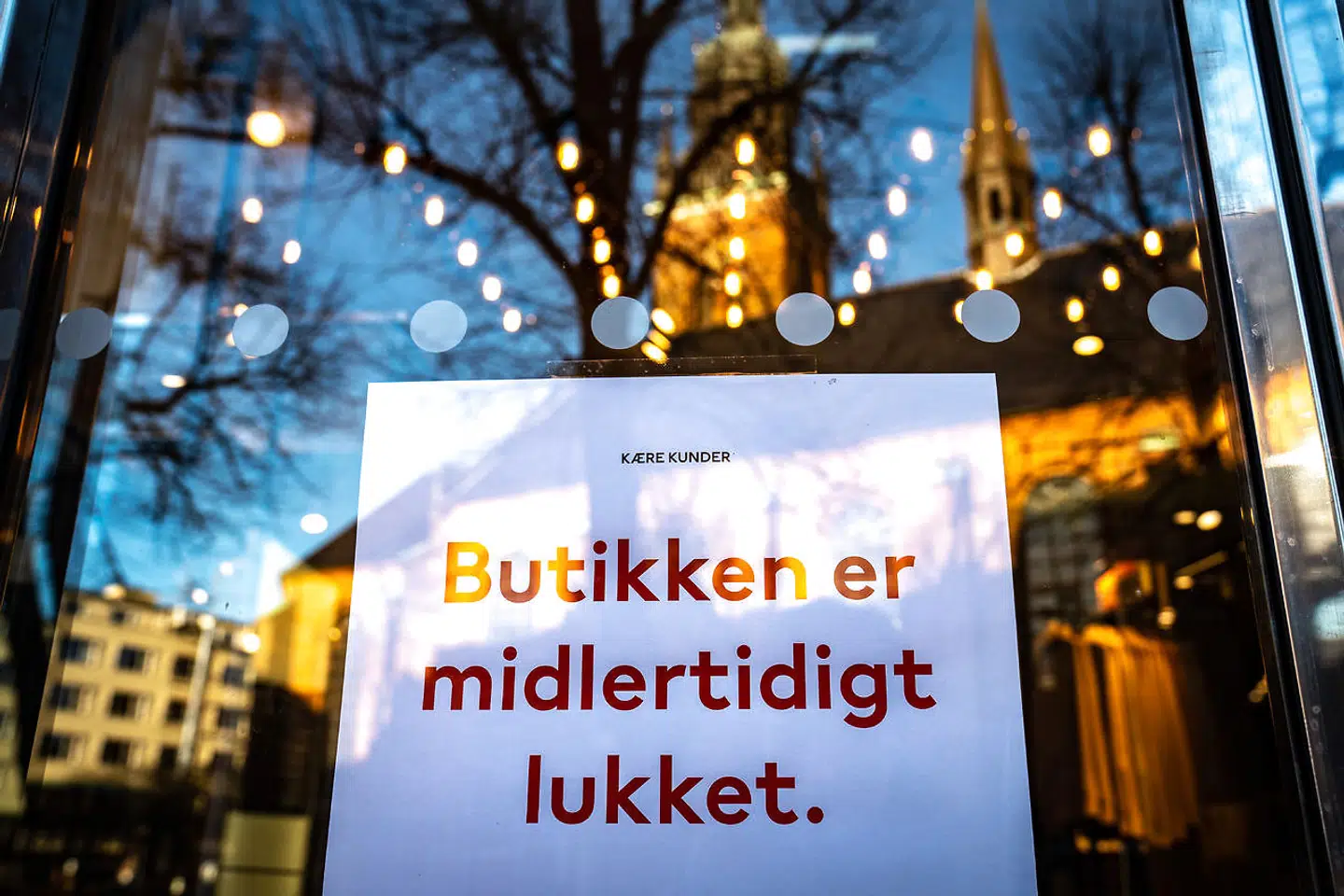 Gaderne lå øde hen under nedlukningen i januar 2021, da det endnu gav mening at tale om en midlertidig pandemi, inden livet, som vi kendte det, ville vende tilbage. Det tror de fleste stadig på vil ske. Men hvornår det sker, er blevet mindre tydeligt.