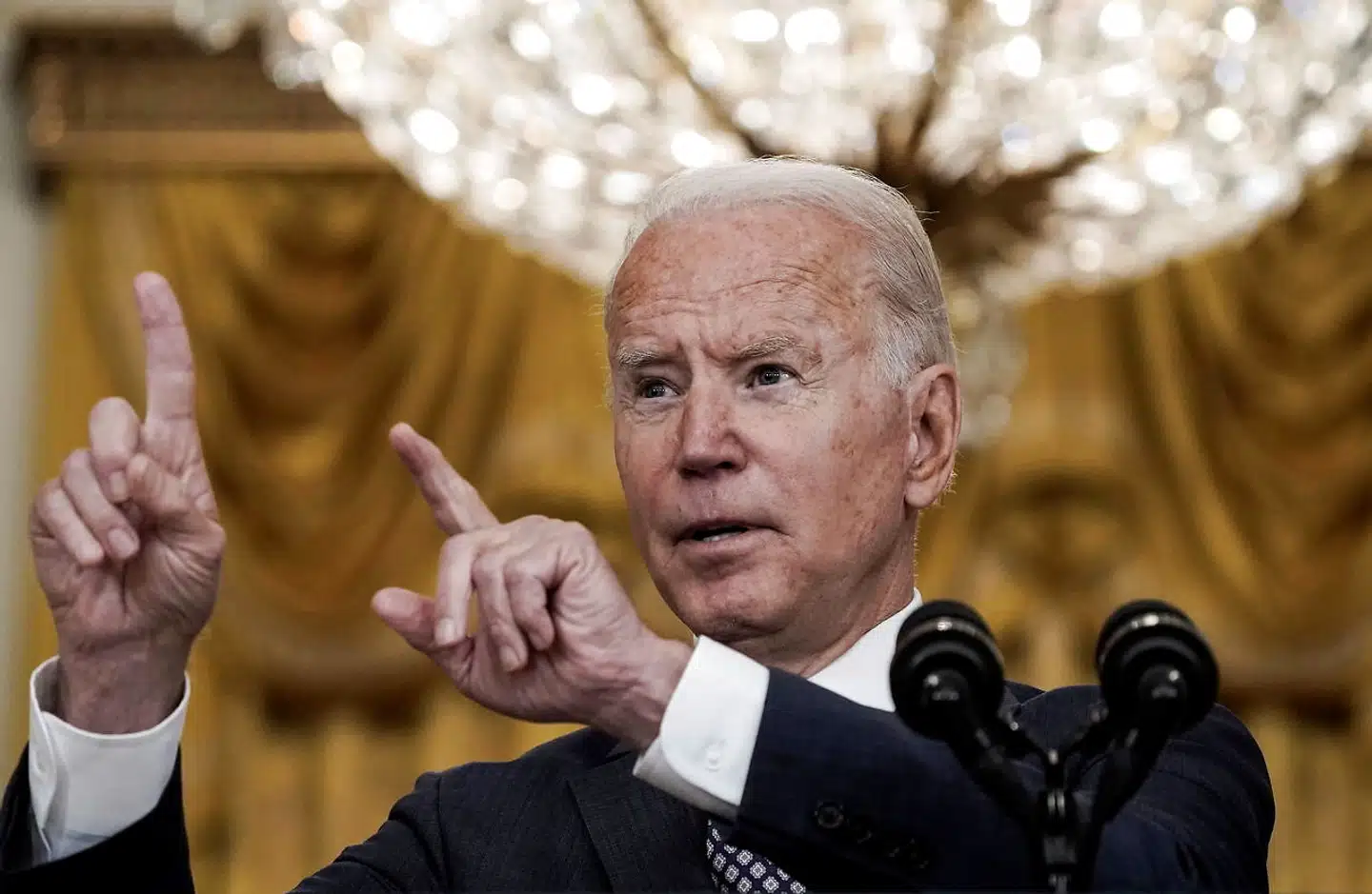 Joe Bidens stjerne blandt amerikanerne begyndte at falde i sommer, da pandemien gjorde comeback i USA, og Taleban gjorde comeback i Kabul.