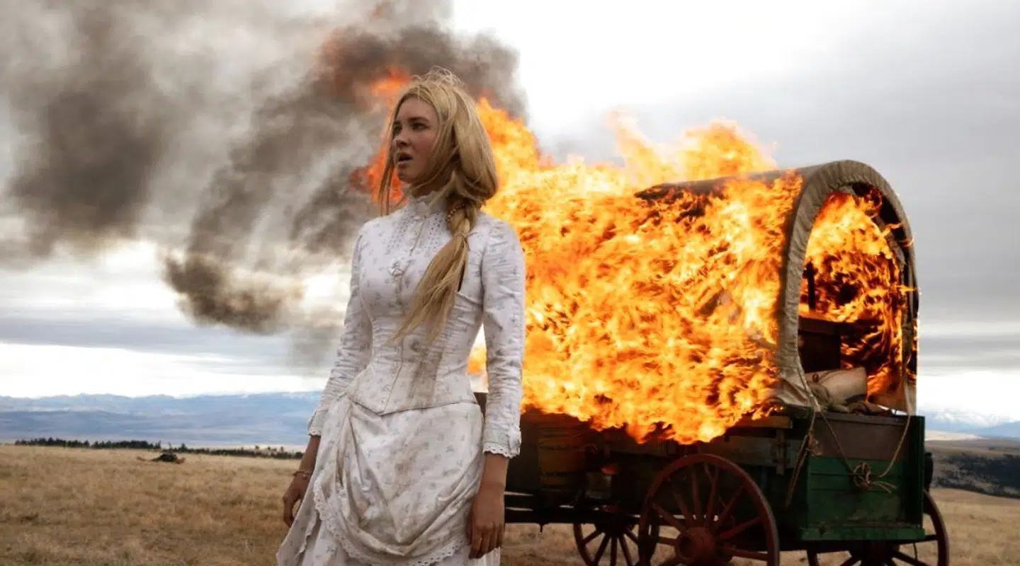 Den er drønflot, westernserien "1883". Her Isabel May som farmerdatteren, der skal opleve lidt af hvert på sin tur vestover gennem vildmarken.