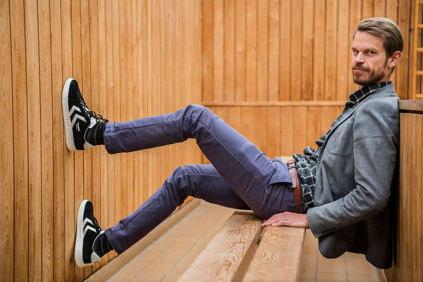 Svend Brinkmann, professor i almen psykologi på Aalborg Universitet, er gennem flere år blevet stalket af en kvinde. Nu beskylder hun ham for en forbrydelse, og derfor har han valgt at offentliggøre forfølgelsen.