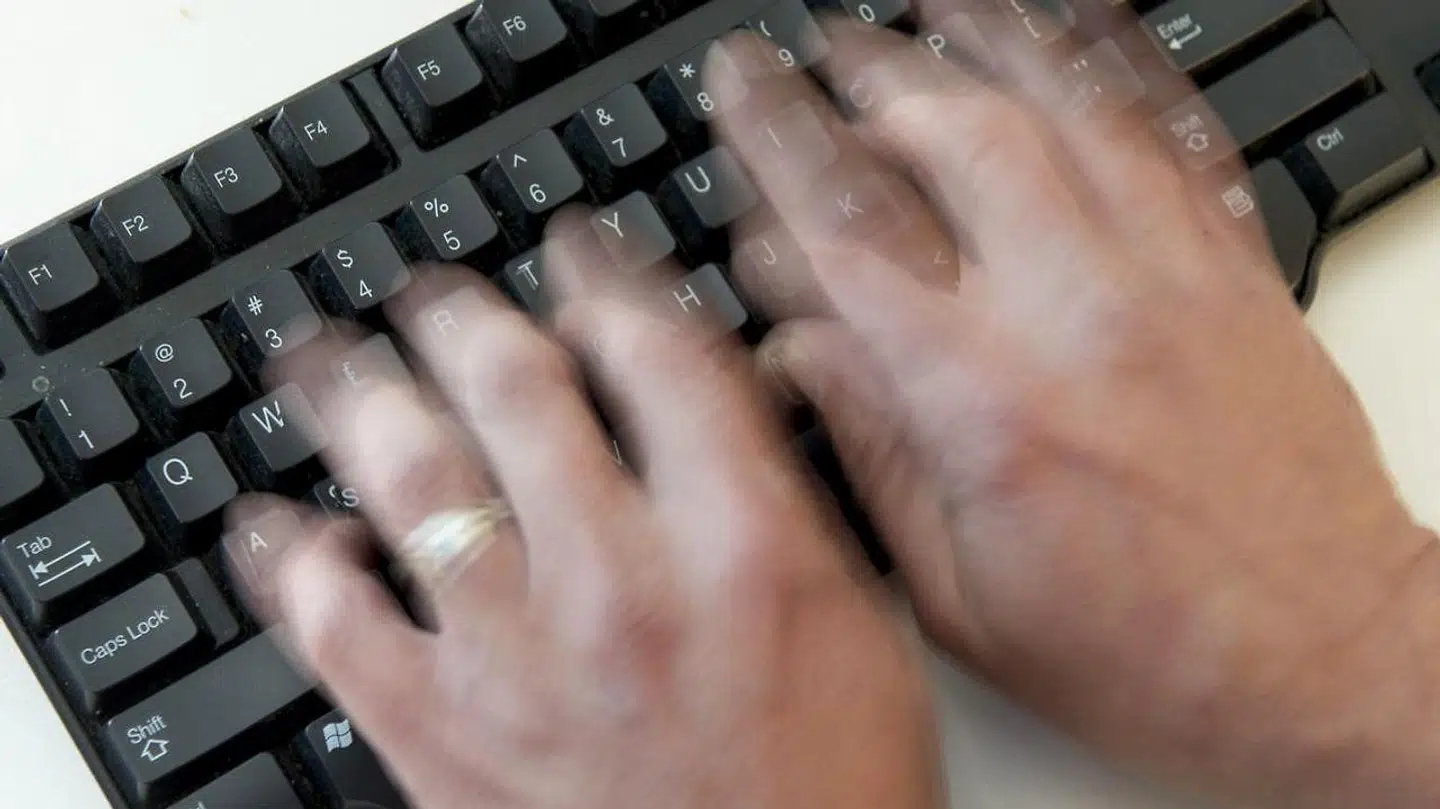 Der er forrygende travlt i de danske it-virksomheder, hvis omsætning fortsætter med at slå tidligere rekorder, nu hvor også eksporten ser ud til at være kommet tilbage på sporet.