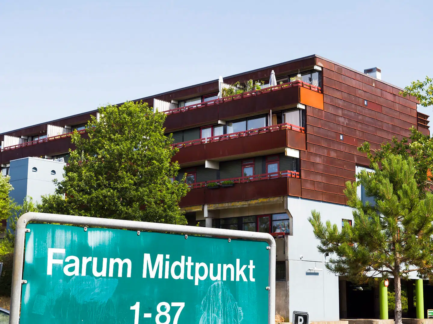 De stigende energipriser betyder, at beboerne i Farum Midtpunkt kommer til at betale væsentligt mere for varmen i år. Formanden for Farum Midtpunkt, Hans Laustsen, understreger, at det er en meget alvorlig sag for mange af beboerne.