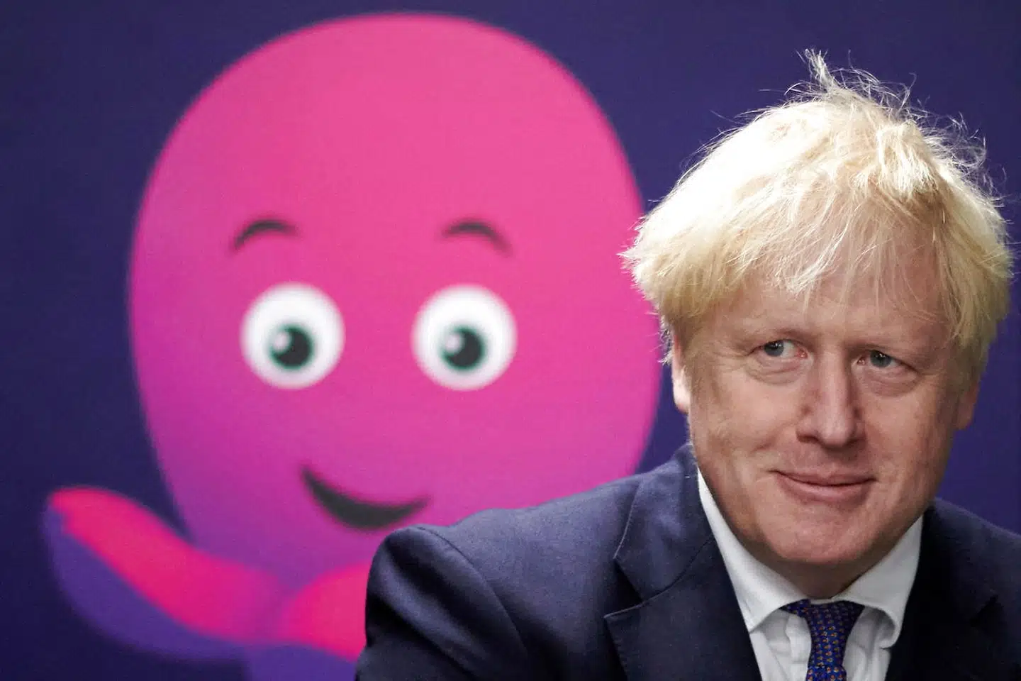 Indtil nu har Boris Johnson vist sig immun over for skandaler af enhver tænkelig karakter. Bliver afsløringerne af, hvordan premierministeren festede, mens resten af briterne var underlagt strenge restriktioner, dråben, der får bægeret af harme til at flyde over?