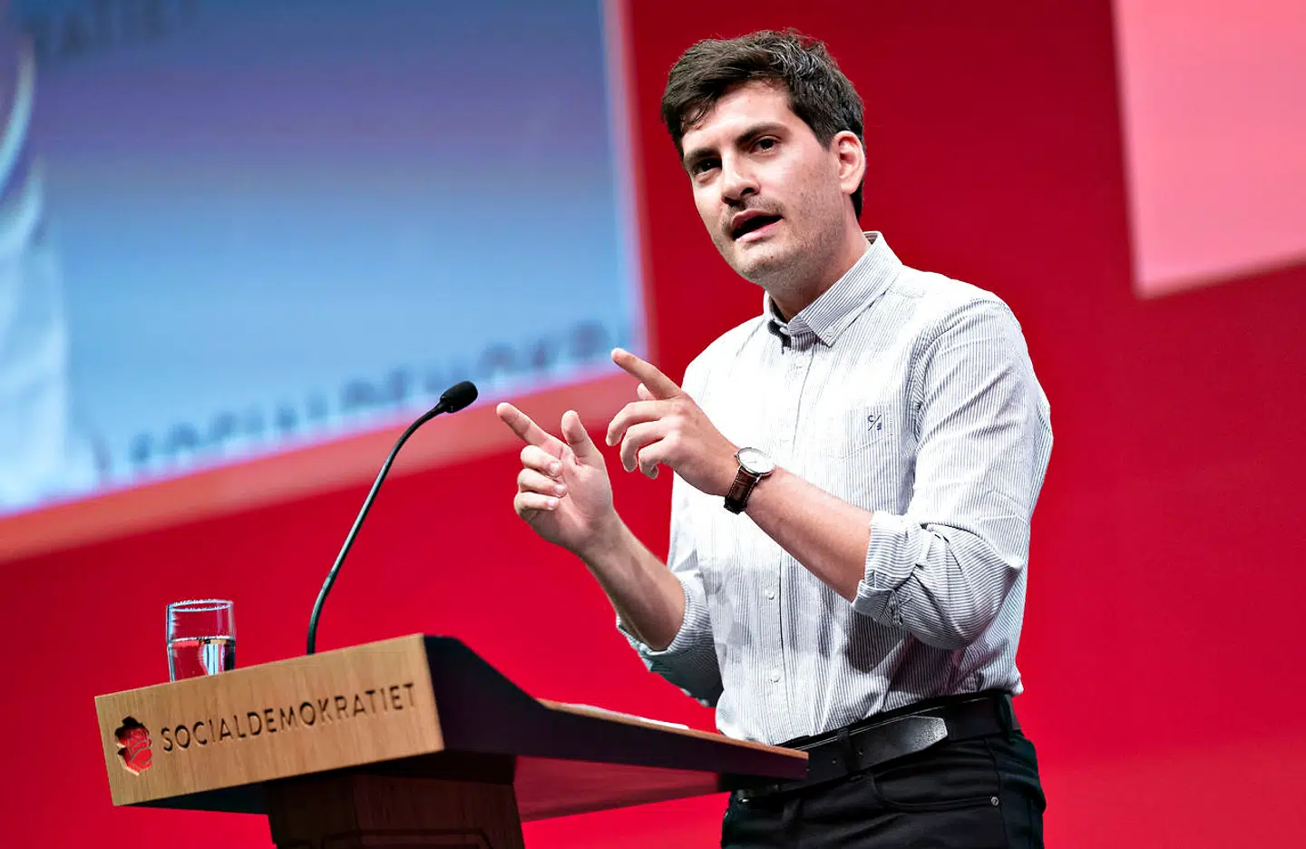 DSU-formand Frederik Vad Nielsen tager afstand fra DSUs kampagner mod Løkke.