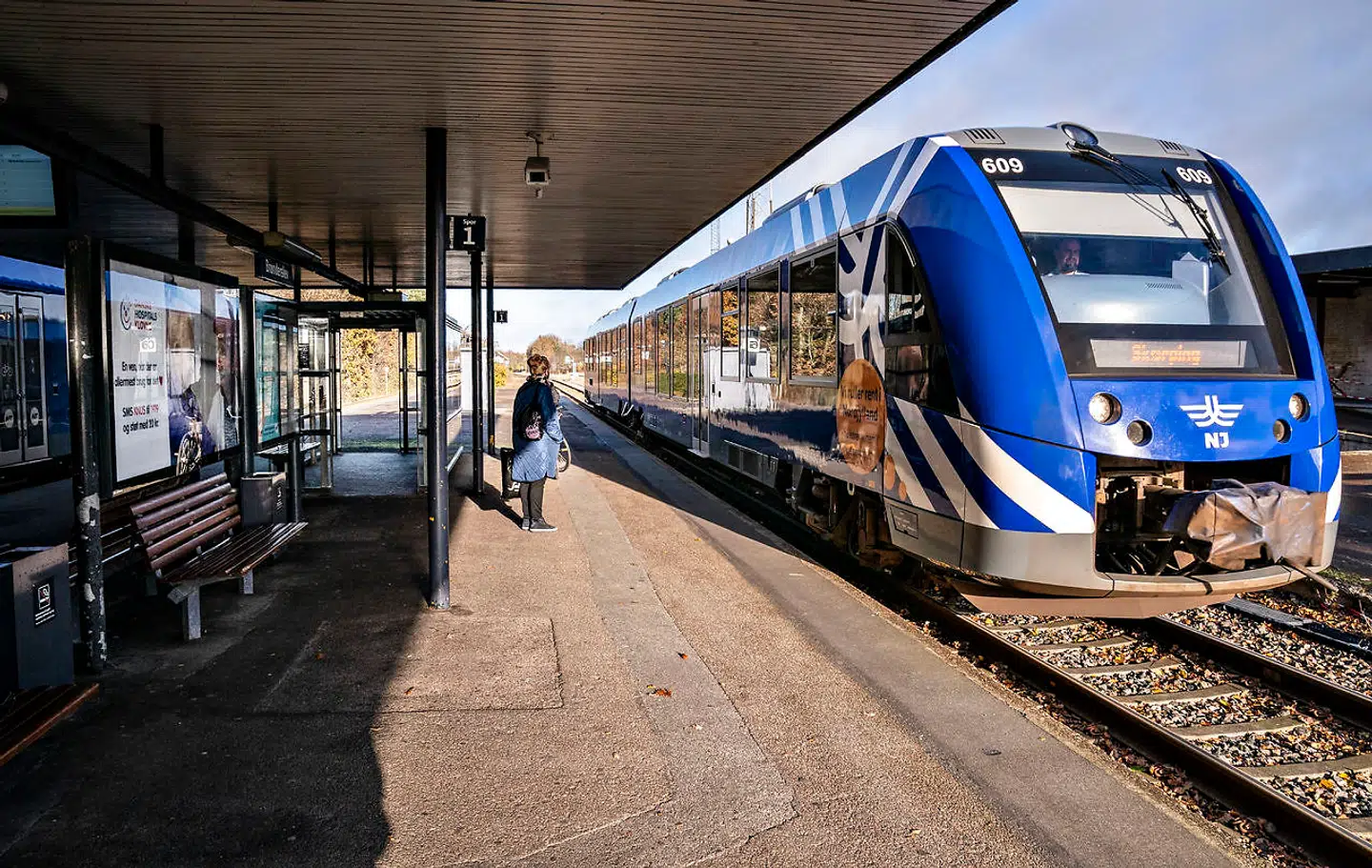 Desuden forlænges også krav om mundbind i den kollektive trafik (arkivfoto).