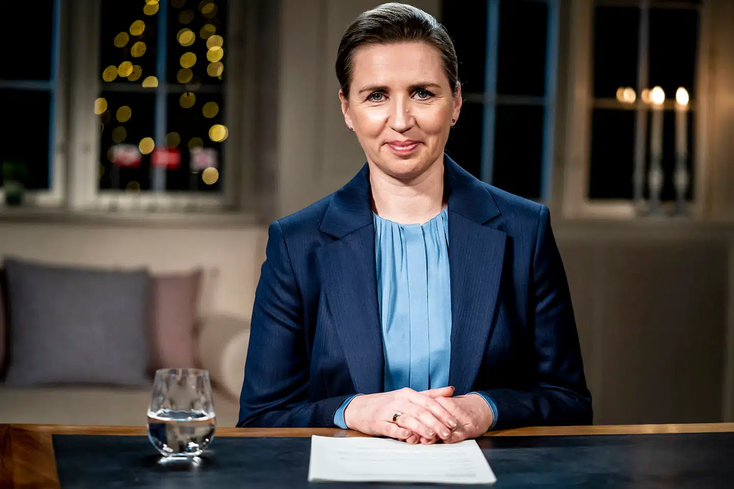 Man må anerkende, at Mette Frederiksen i hele sin politiske karriere igen og igen er vendt tilbage til begreberne ret og pligt som en af sine bærende grundholdninger, skriver Thomas Bernt Henriksen i denne leder.