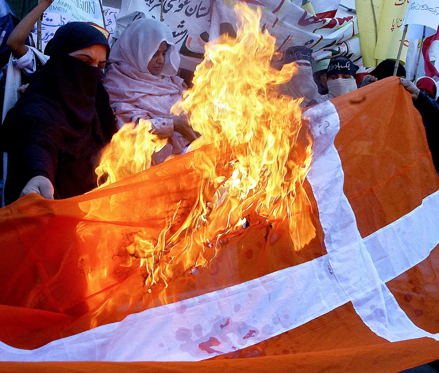 Afbrænding i Pakistan af Dannebrog, da Muhammedkrisen var på sit højeste i 2006.