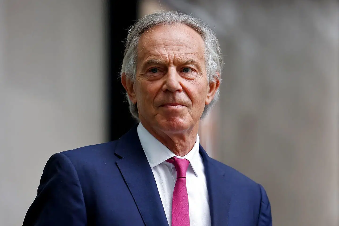 Tony Blair som modtager af en dronning Elizabeths mest ærefulde hædersbevisning er en tanke, mange briter ikke kan holde ud.