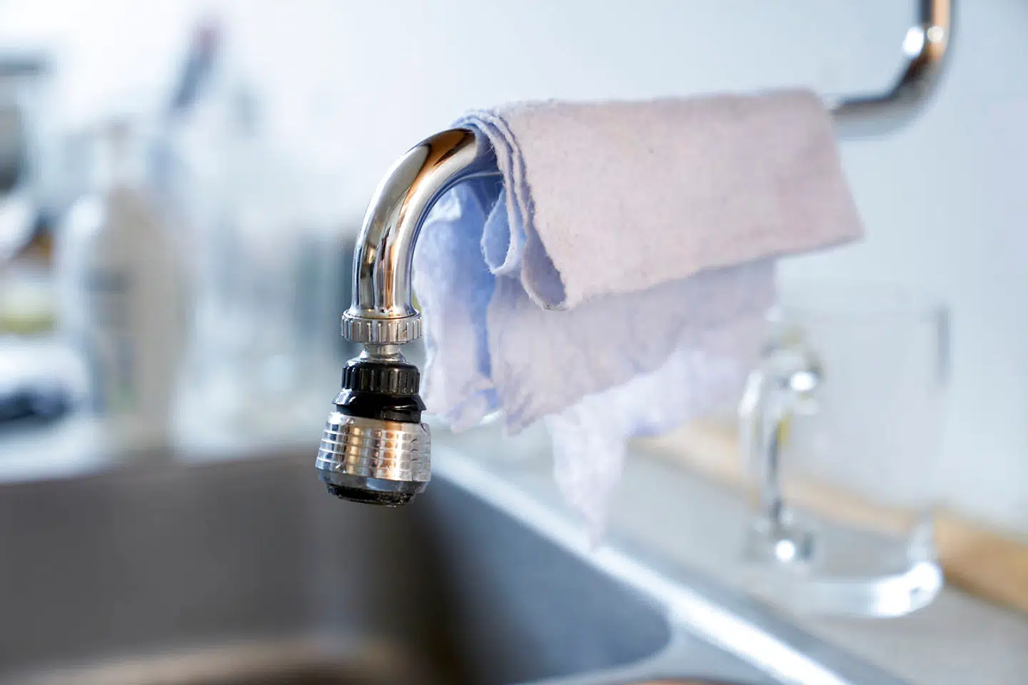 Blødere vand er på vej til københavnerne. Allerede fra sidst på sommeren kan beboere på Østerbro, Nordvest og Indre By glæde sig over mindre kalkholdigt vand.