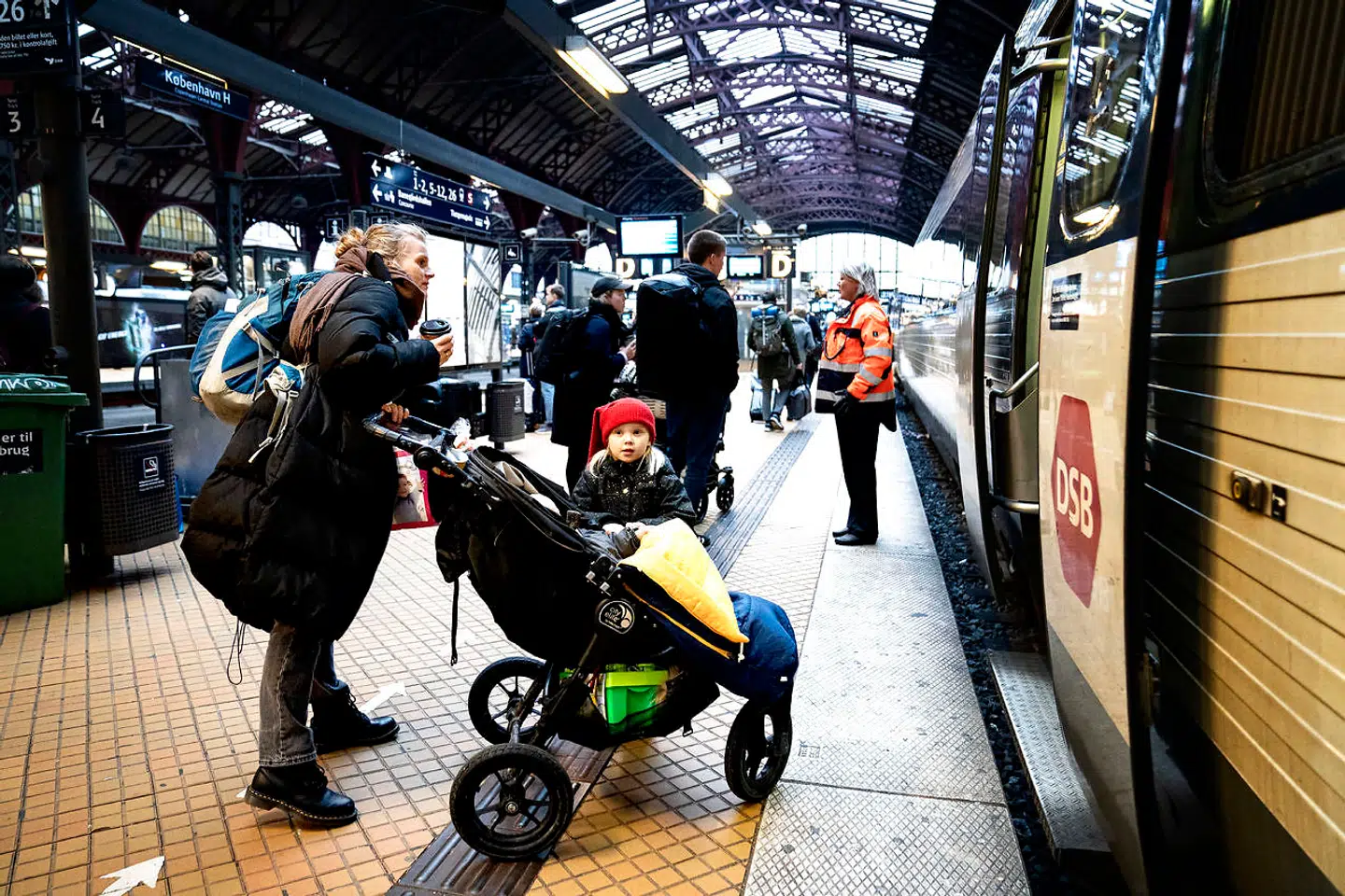 DSB har skruet ned for planlagte afgange frem til 23. januar. Det skyldes højt sygefravær.
