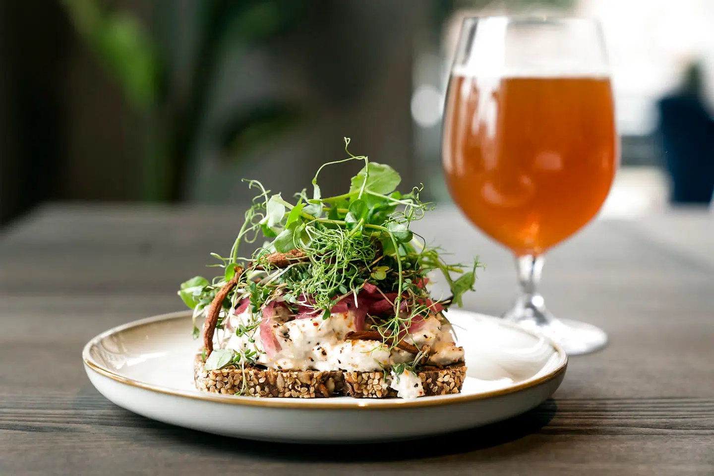 Kyllingesalat med svampe.