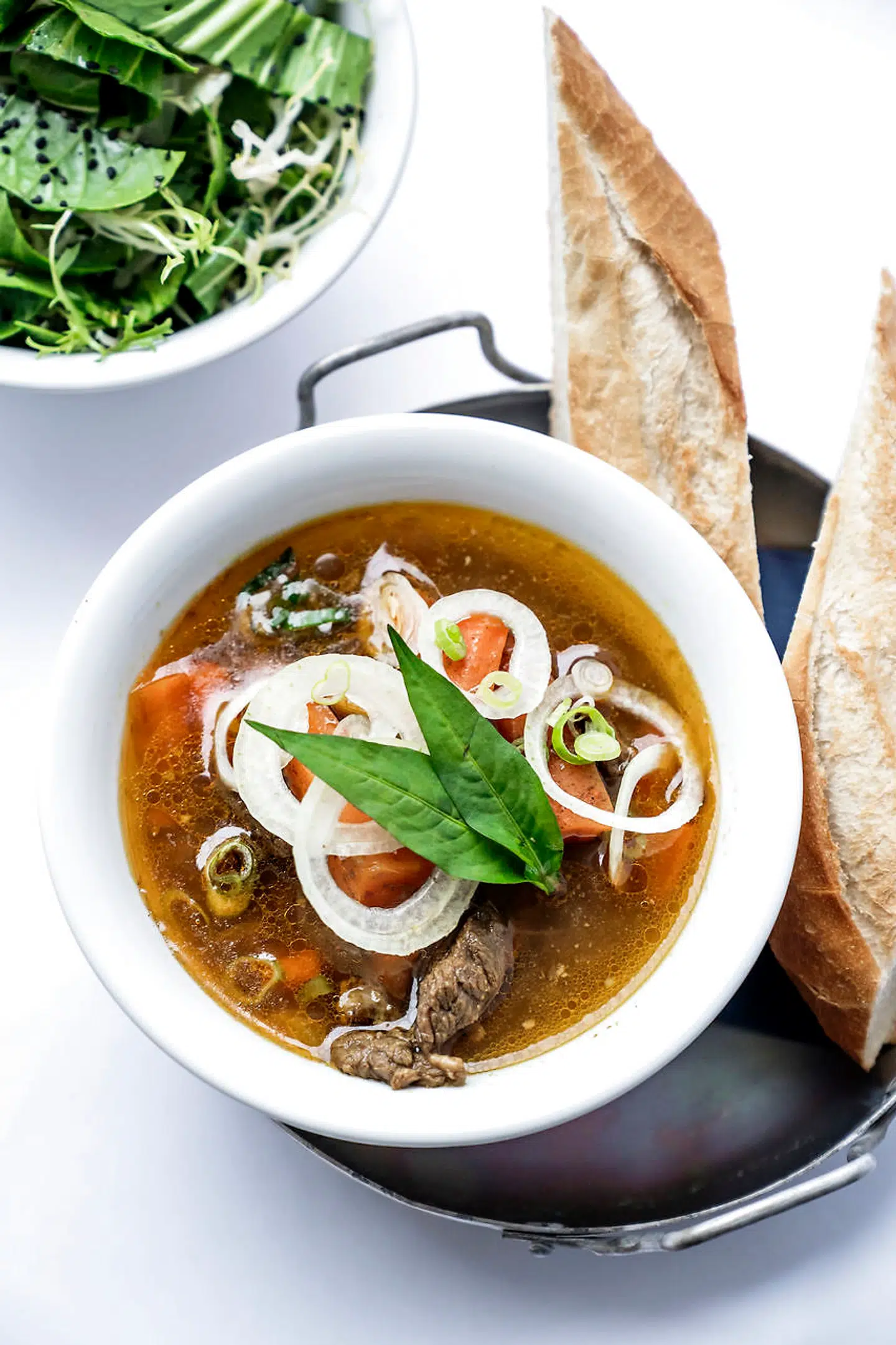 Karrykrydret okseragout.