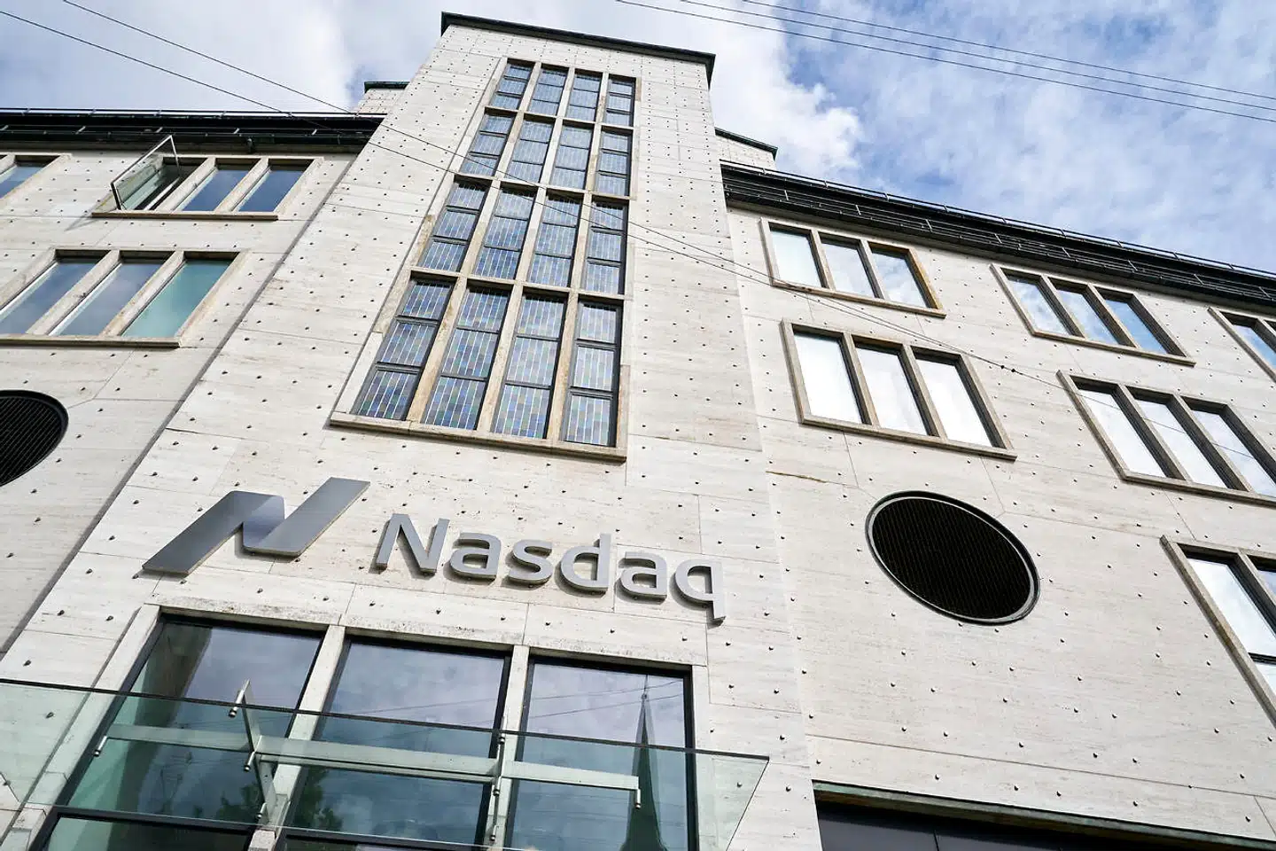 Onsdag faldt det teknologitunge Nasdaq-indeks i USA med hele 3,3 procent. Det er det største fald siden februar 2021. På børsen i København følger aktierne med ned torsdag fra børsstart. Arkivfoto: Signe Goldmann/Ritzau Scanpix