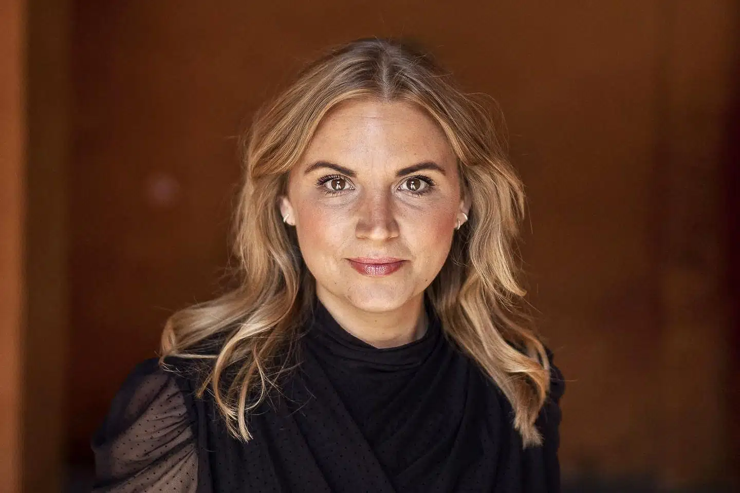 »Nu er det dårligt. For mange bliver det i år pcr-testen, der afgør, om man overhovedet kan komme hjem og fejre jul med sine kære. Og lige nu er en pcr-test nærmest lige så svær at få fat i, som Treo’er på Folkemødet eller smøger i Tyskland efter 2. verdenskrig,« skriver Anne Kirstine Cramon.