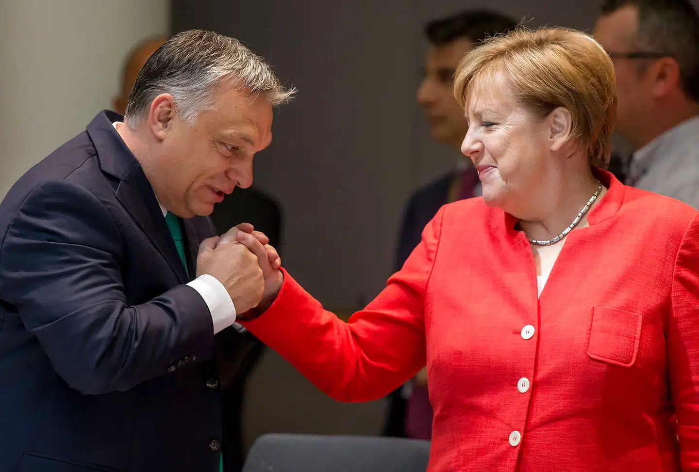Viktor Orban og den tidligere tyske kansler Angela Merkel er to alen af ét stykke, mener den ungarske premierminister selv. På trods af uenigheder har de altid arbejdet sammen mod ét fælles mål, hævder Orban.