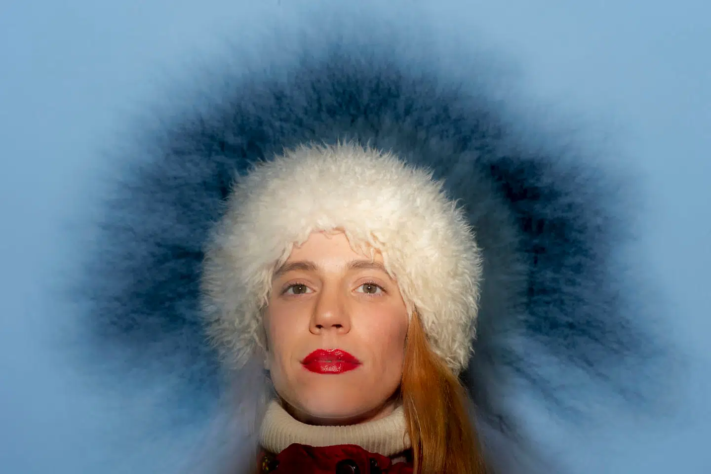 Særligt Spice Girls sangen »Too Much« har gjort et stort indtryk på Emma Sehested Høeg, som handler om, at man gerne må være for meget. »Jeg kan godt lide, når andre er for meget, og jeg kan godt lide, når jeg selv er for meget,« siger hun.