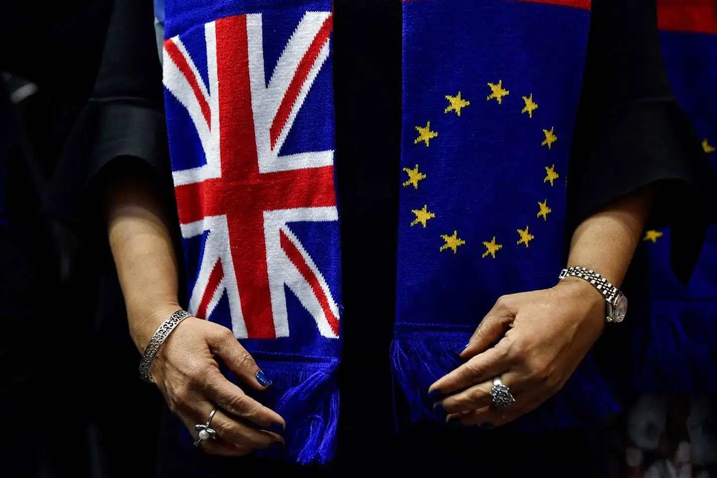 Efter Brexit er antallet af studerende fra EU på de britiske universiteter faldet voldsomt, skriver Politiken.