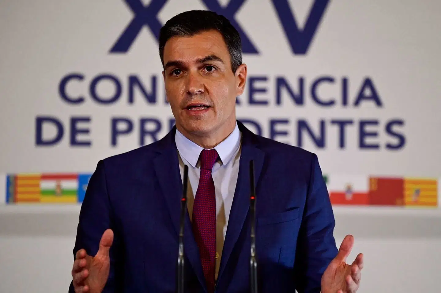 Spaniens premierminister, Pedro Sánchez, holdt onsdag aften pressemøde, efter at han havde drøftet coronasituationen med landets regionale ledere.