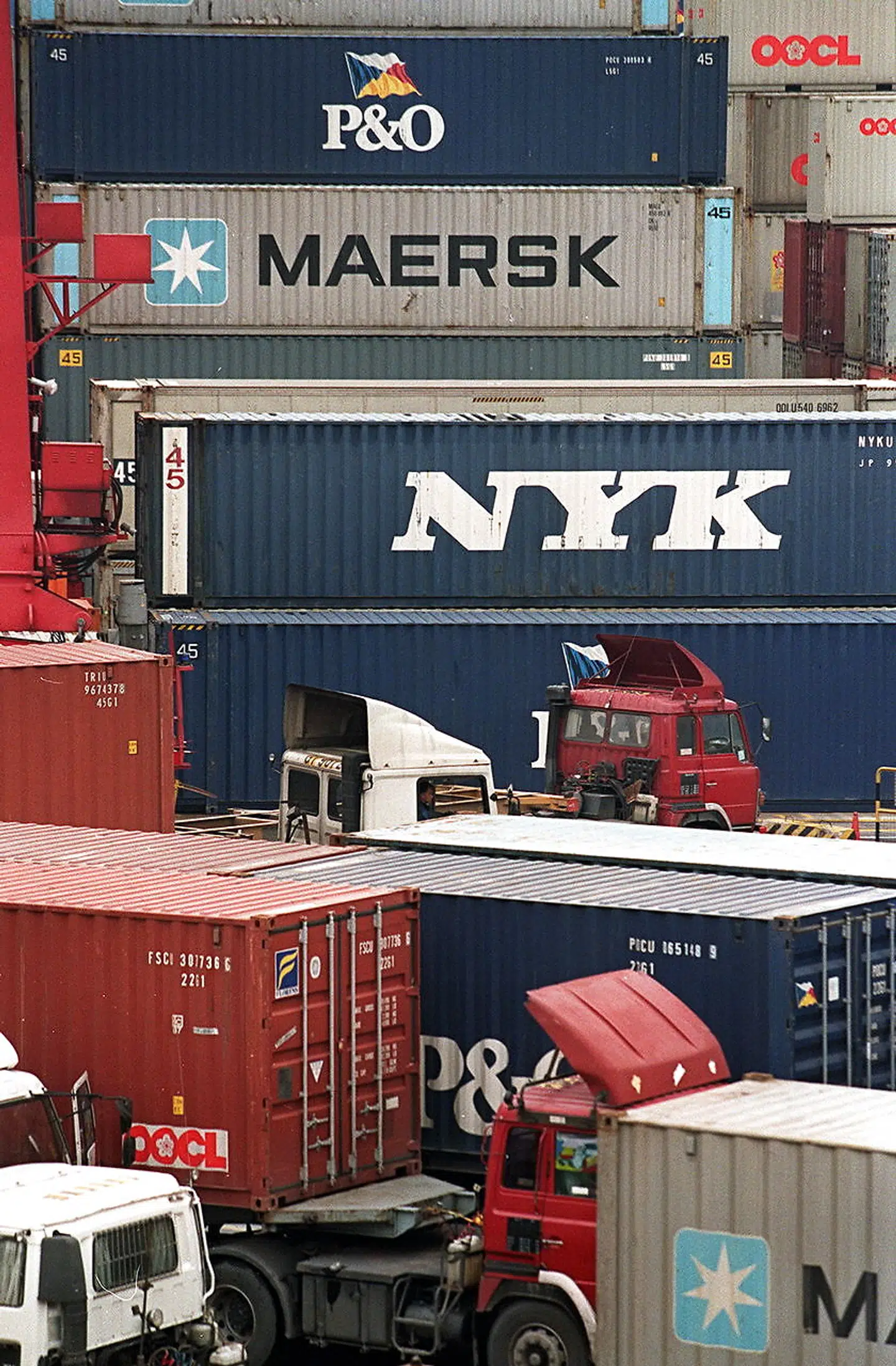 Containere på havnen i Hongkong.