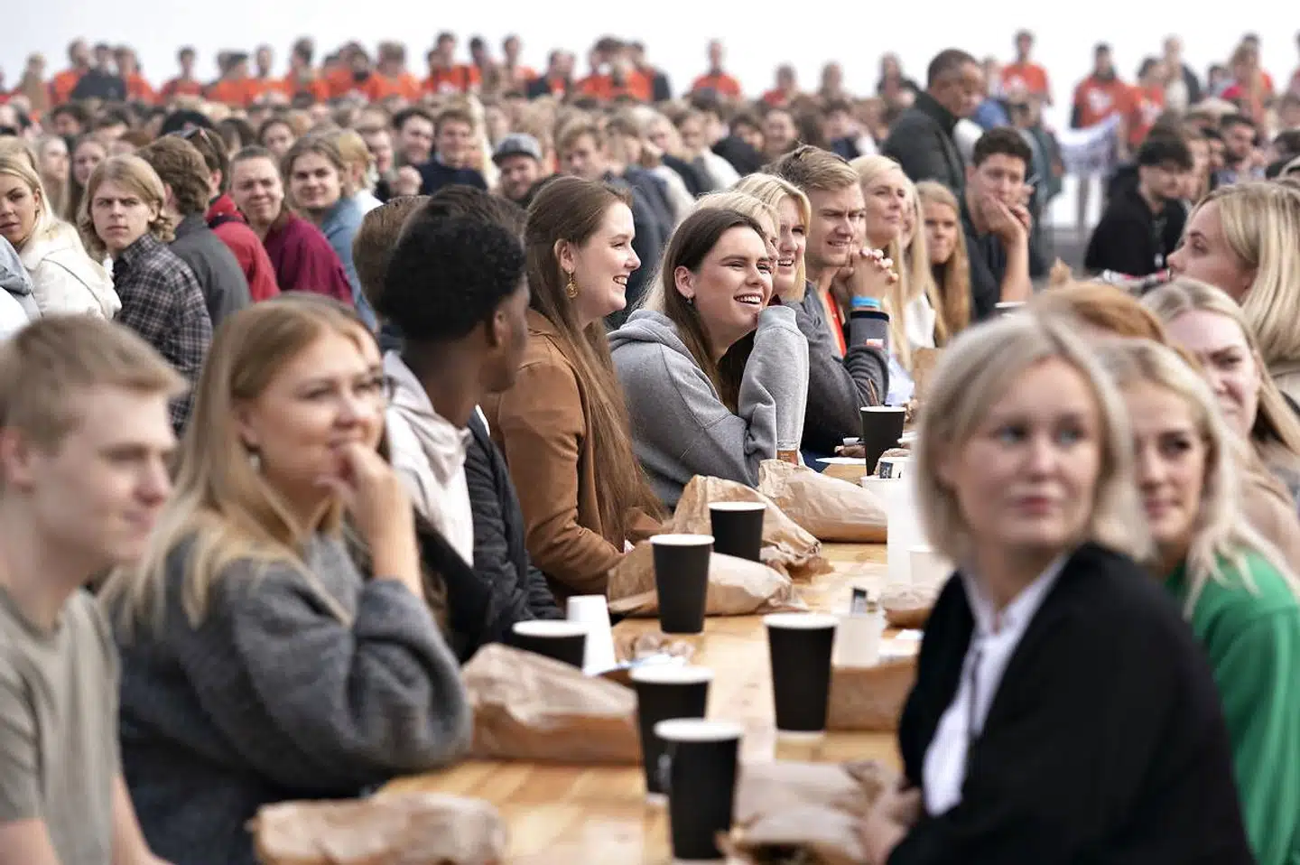 »Derfor kan vi starte med at give dispensationer til studerende, der varetager et politisk hverv, så de i det mindste ikke bliver straffet på pengepungen ved at tage et politisk ansvar på sig. Det tror jeg kan være med til at give endnu flere unge lyst til at stille op i politik,« skriver Cille Hald Egholm.