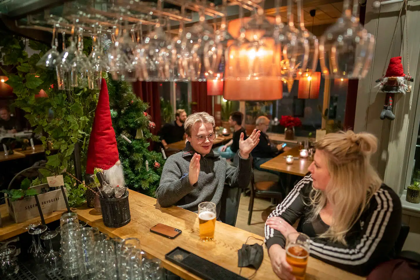 Arkivfoto: Epidemikommissionen foreslår, at en stribe erhverv bliver lukket ned for en periode for at begrænse smitten med covid-19.