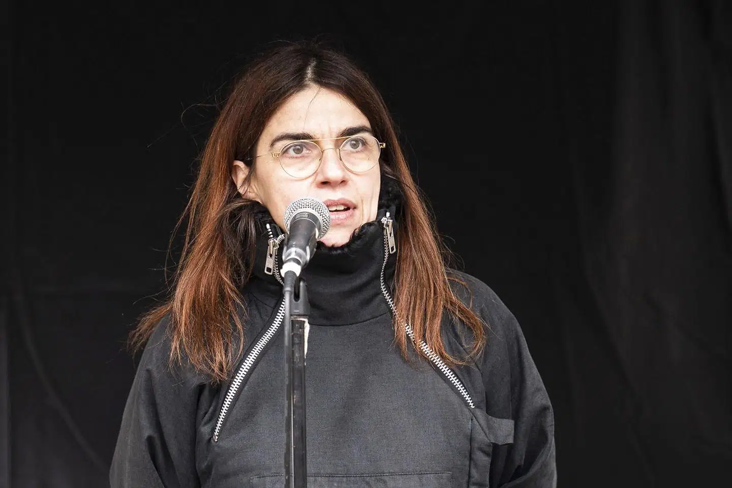 »Er vi så ikke snart i mål med al den kvindesnak? Desværre slet ikke,« skriver Lotte Hansen.