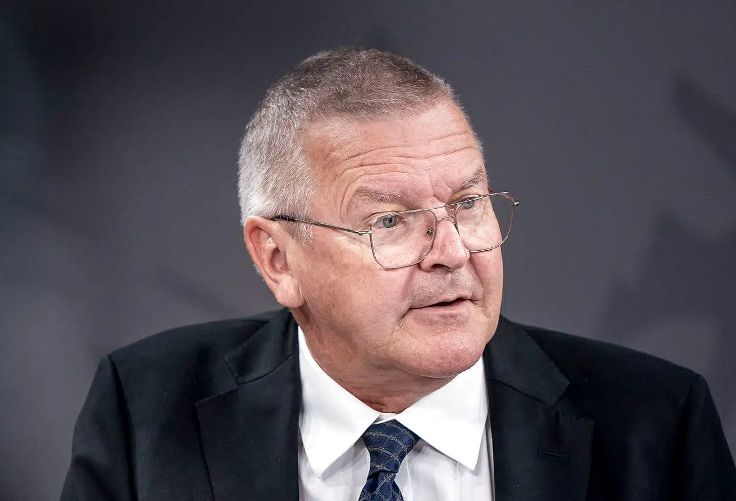 Nationalbanken med direktør Lars Rohde i spidsen har en fast tro på, at den stigende inflation er forbigående. Men det skal vi ikke ønske os, skriver erhvervsredaktør Thomas Bernt Henriksen.