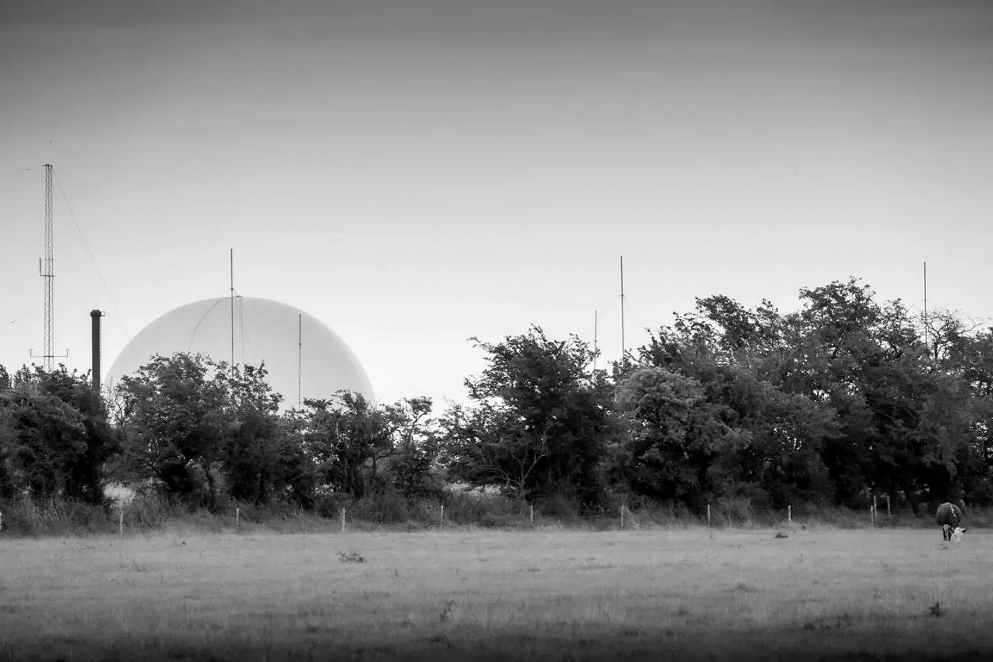 Forsvarets Efterretningstjeneste foretager en stor del af sin elektroniske indhentning via Sandagergård på Amagers sydspids, langt væk fra offentlig adgang.