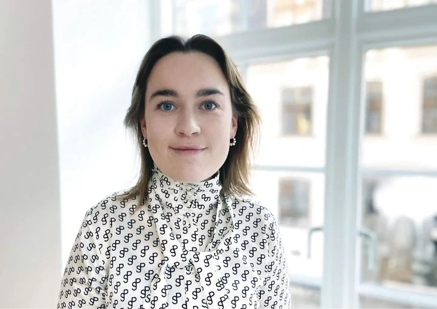 Tidligere studentermedhjælper på B.T. Anne Louise Kragh Rühe har klaget over en B.T.-redaktørs sexistiske opførsel. Nu fremlægger hun beskederne umiddelbar før og efter de »grænseoverskridende beskeder«.