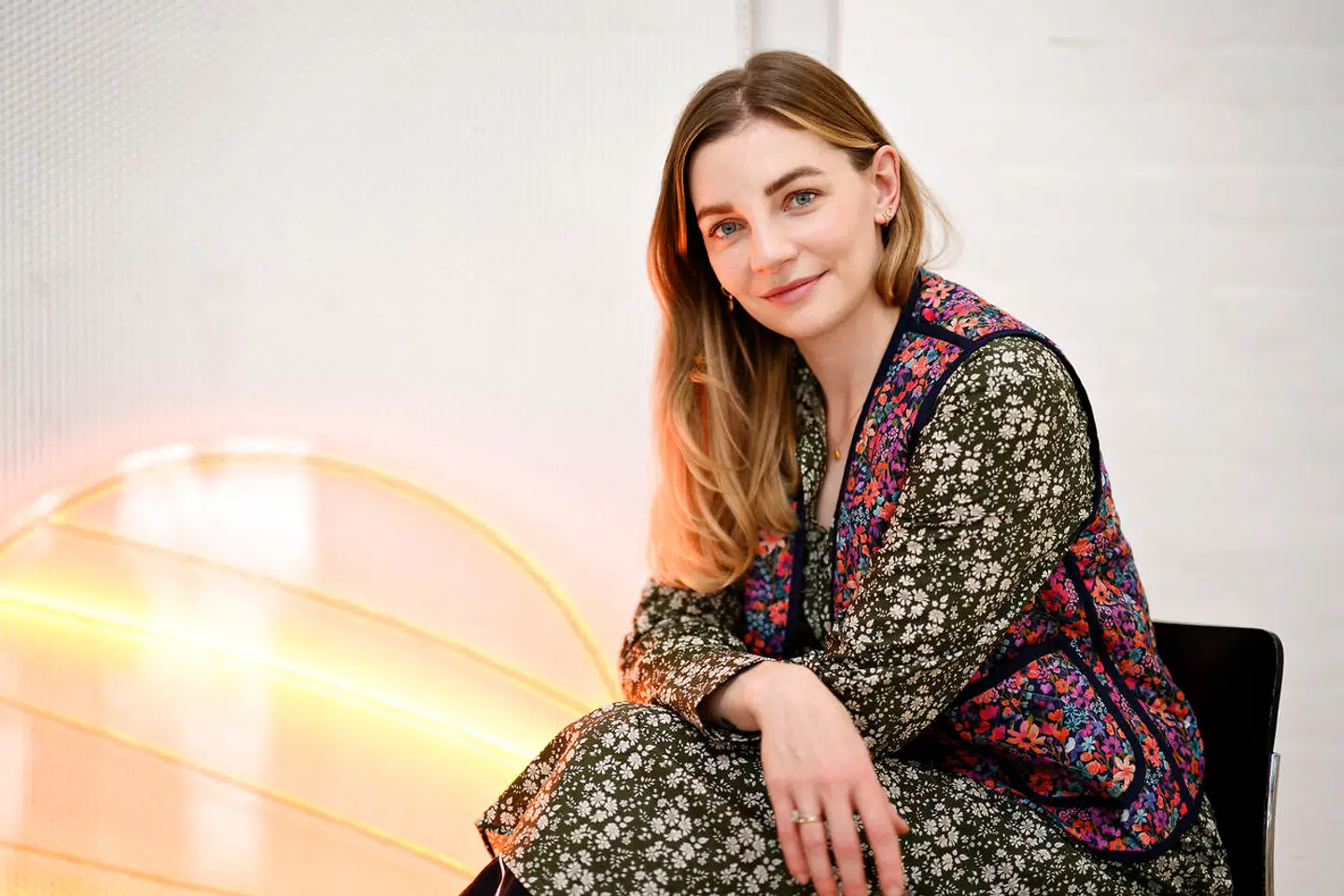 Molly Egelind er i øjeblikket aktuel i rollen som Anna i TV 2s julekalender for børn, »Kometernes jul«. Hun er uddannet fra Skuespillerskolen i Odense i 2015 og har blandt andet medvirket i tv-serierne »Mercur« og »Sygeplejeskolen«.