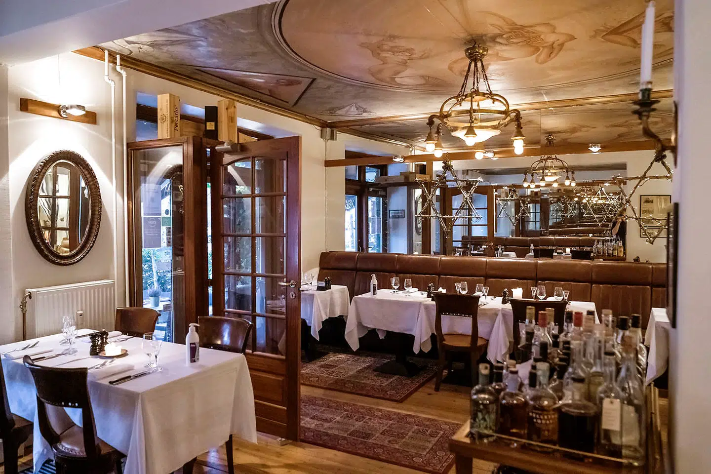 Frokostrestaurant Ambassaden & Konsulatet.