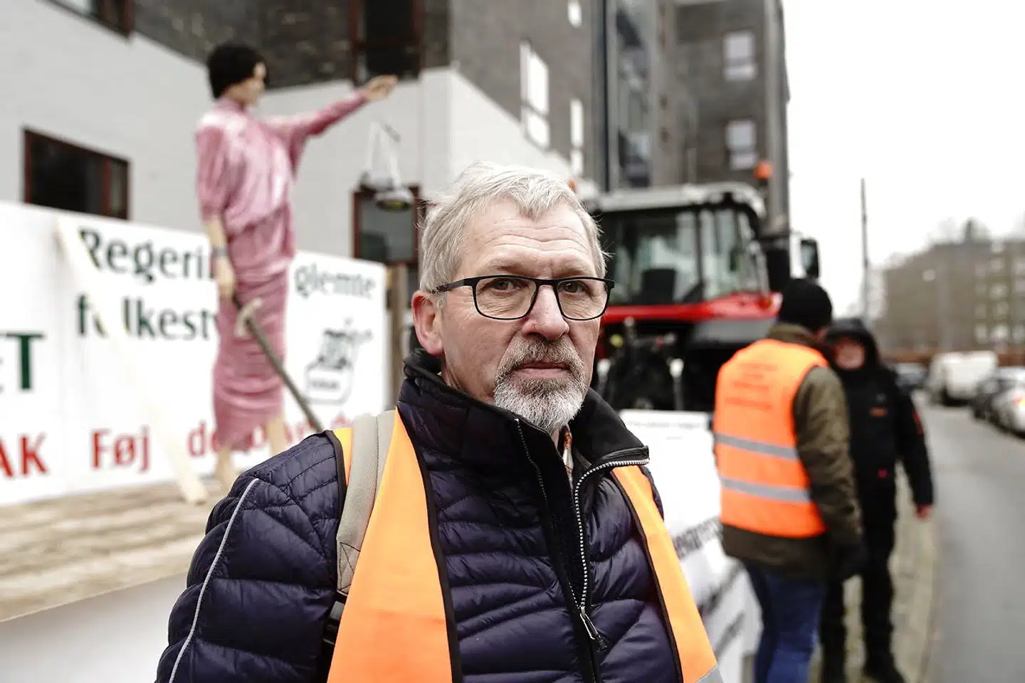 »Det, de gjorde mod os, tog 40 minutter at beslutte. Hvem er den næste i rækken? Hvilke brancher er de næste?« spørger Olav Vinther Kristiansen, tidligere minkavler fra Hobro.