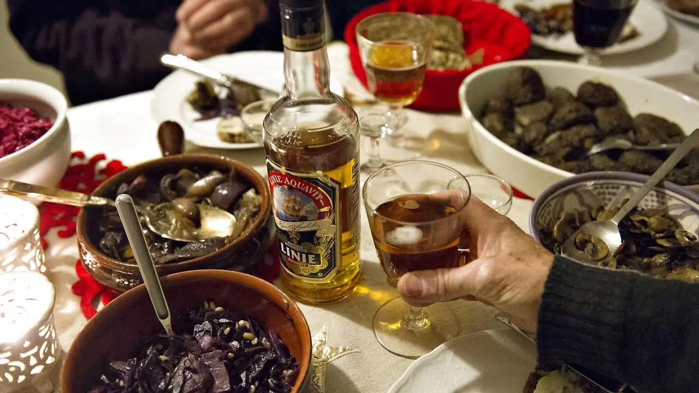 Usikkerheden har gennem de seneste to uger betydet masser af aflysninger af julefrokoster i det, der er højsæson for eventvirksomheder, som leverer mad, lys og lyd. Nu kræver de kompensation. Arkivfoto: Jens Nørgaard Larsen/Ritzau Scanpix