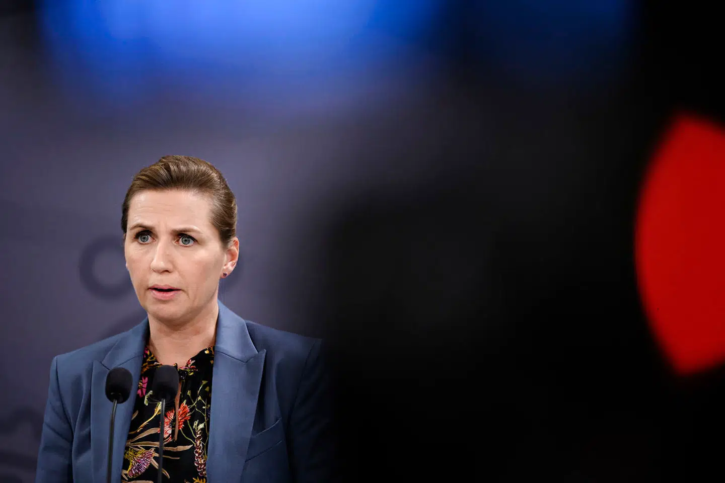 Statsminister Mette Frederiksen (S) under pressemøde om status på coronasituationen 1. december 2021.