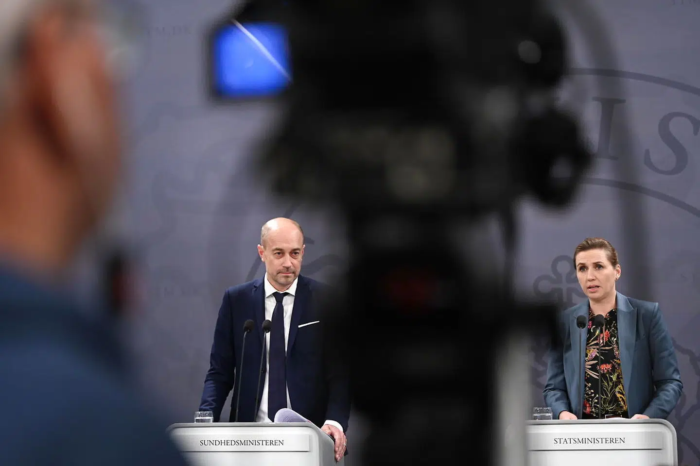Pressemøde om status på coronasituationen i Statsministeriet i december 2021. For syvende dag i træk er der nu registreret over 4.000 nye tilfælde af covid-19, viser lørdagens smittetal fra Statens Serum Institut (SSI).
