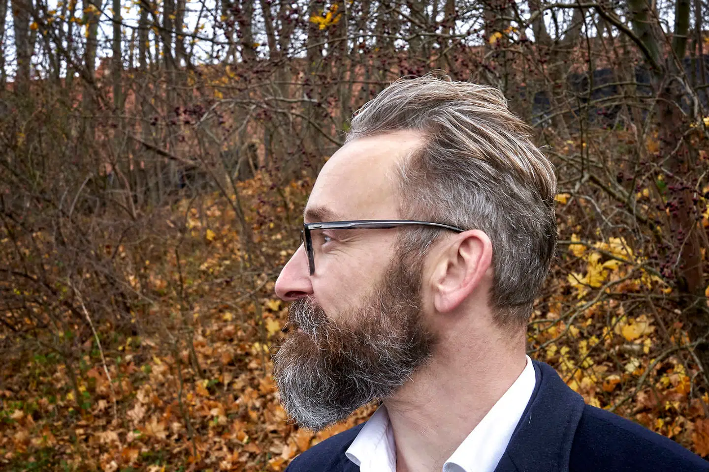 Ole Birk Olesen mener, at en del af Københavns parkeringsudfordringer kunne løses ved at sætte beboerlicensen op, så alle betaler det samme høje beløb.